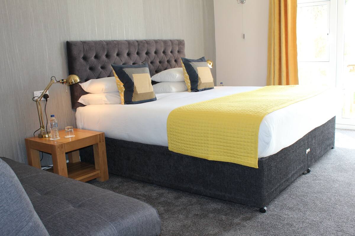 Superior-Doppel- oder -Zweibettzimmer, Gartenblick | Hochwertige Bettwaren, individuell dekoriert, individuell eingerichtet