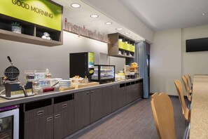 Free daily on-the-go breakfast - Home2 Suites by Hilton Phoenix Tempe, University Research Park (Tempe)