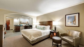 Chambre, 1 très grand lit, non-fumeurs (Efficiency) | Literie de qualité supérieure, bureau, rideaux occultants