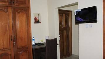 Minibar, desk, laptop workspace, blackout drapes