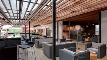 2 barer/lounger og bassengbar