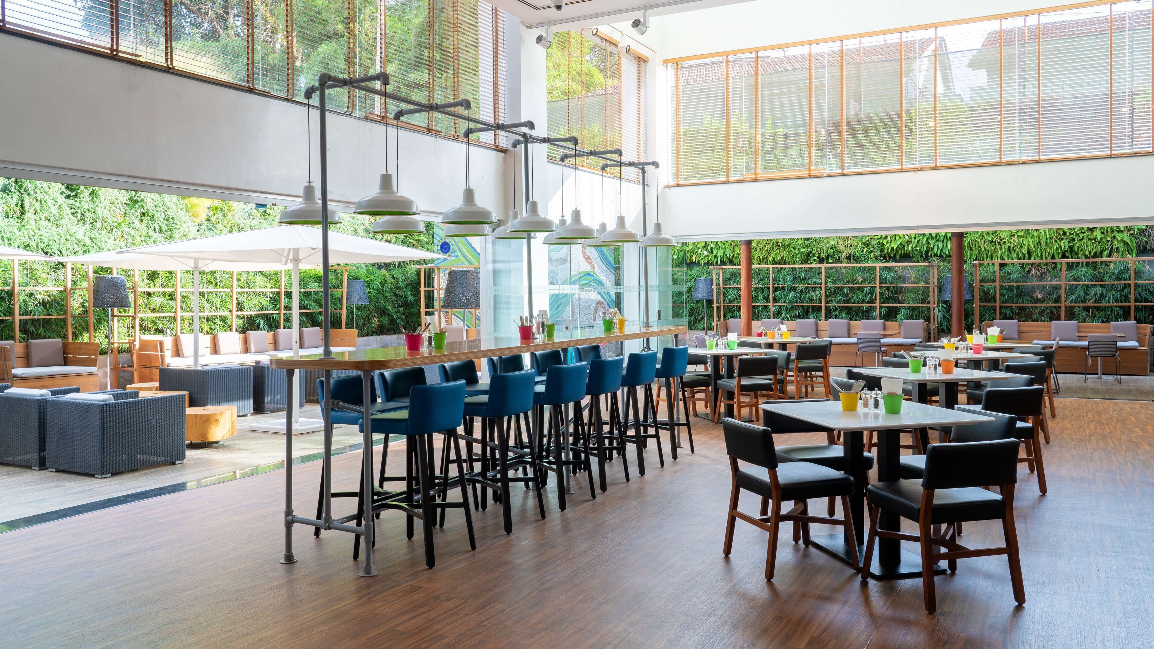 breakfast, lunch and dinner served