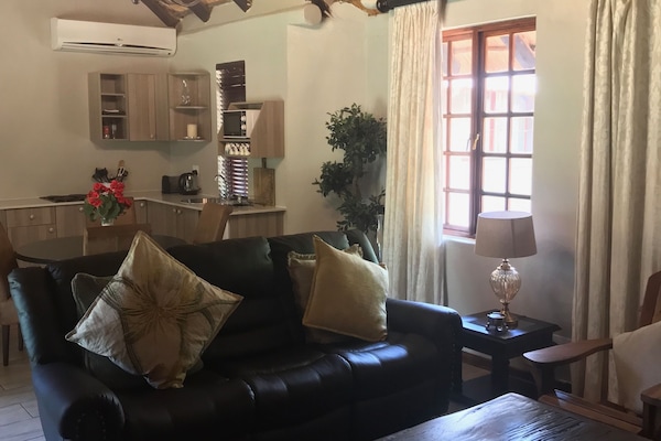 Cottage, 2 Bedrooms | Egyptian cotton sheets, iron/ironing board, free WiFi, bed sheets
