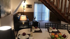 In-room dining - Norfork Lake Ozark Mountain Lodge (Gamaliel)
