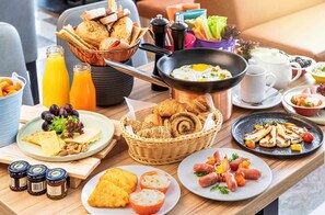 Daily buffet breakfast for a fee