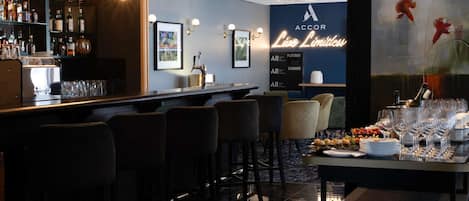 3 bars/lounges, tapas bar, gastropub