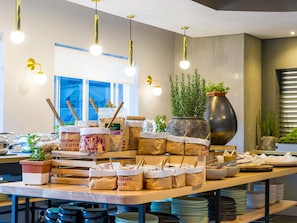 Café da manhã com buffet diário (ZAR 265 por pessoa)