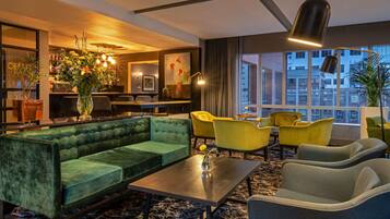 4 restaurants, spécialités Cuisine internationale