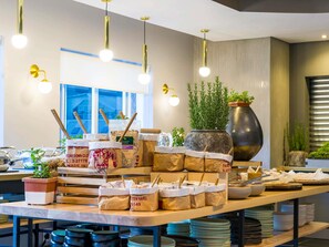 Daily buffet breakfast (ZAR 365 per person)