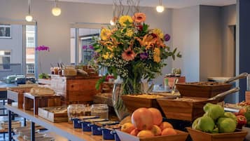 Daily buffet breakfast for a fee