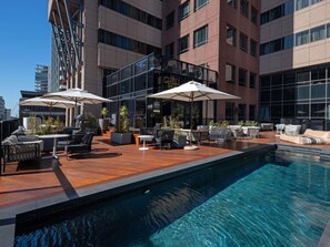 3 baaria, tapasbaari, gastropubi