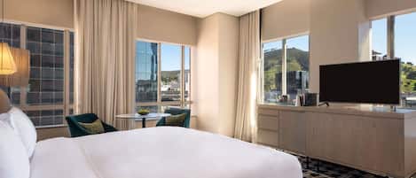 Egyptian cotton sheets, premium bedding, down comforters, pillowtop beds