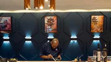 4 restaurants, breakfast, lunch, dinner served; international cuisine