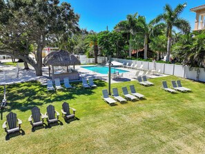 BBQ/picnic Area - Sea Club II by Beachside Management (Siesta Key)