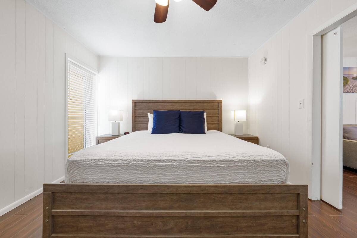 Condo, 1 King Bed with Sofa bed, Resort View (1B) | Iron/ironing board, individually decorated, individually furnished