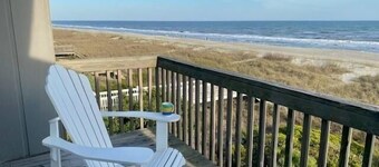 Eastside  3 Bedroom Home by RedAwning