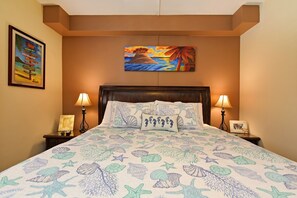Condo, 1 Bedroom - Valley Isle 302 by RedAwning (Lahaina)