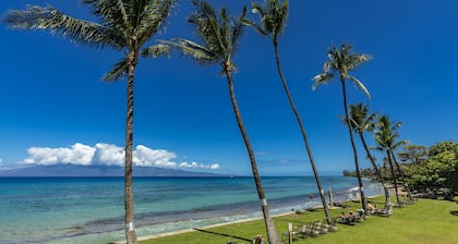 Paki Maui #109 1 Bedroom Condo by RedAwning