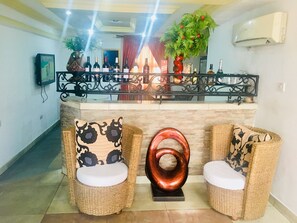 Bar (on property) - Sylva Link Hotel (Lagos)