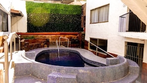 Alberca al aire libre