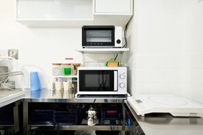 Dining - NEW WORLD INN - Hostel (Osaka)