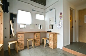 ห้องคอมฟอร์ท, หลายเตียง, ห้องน้ำในตัว | Wi-Fi ฟรี, ผ้าปูที่นอน