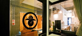 NEW WORLD INN - Hostel