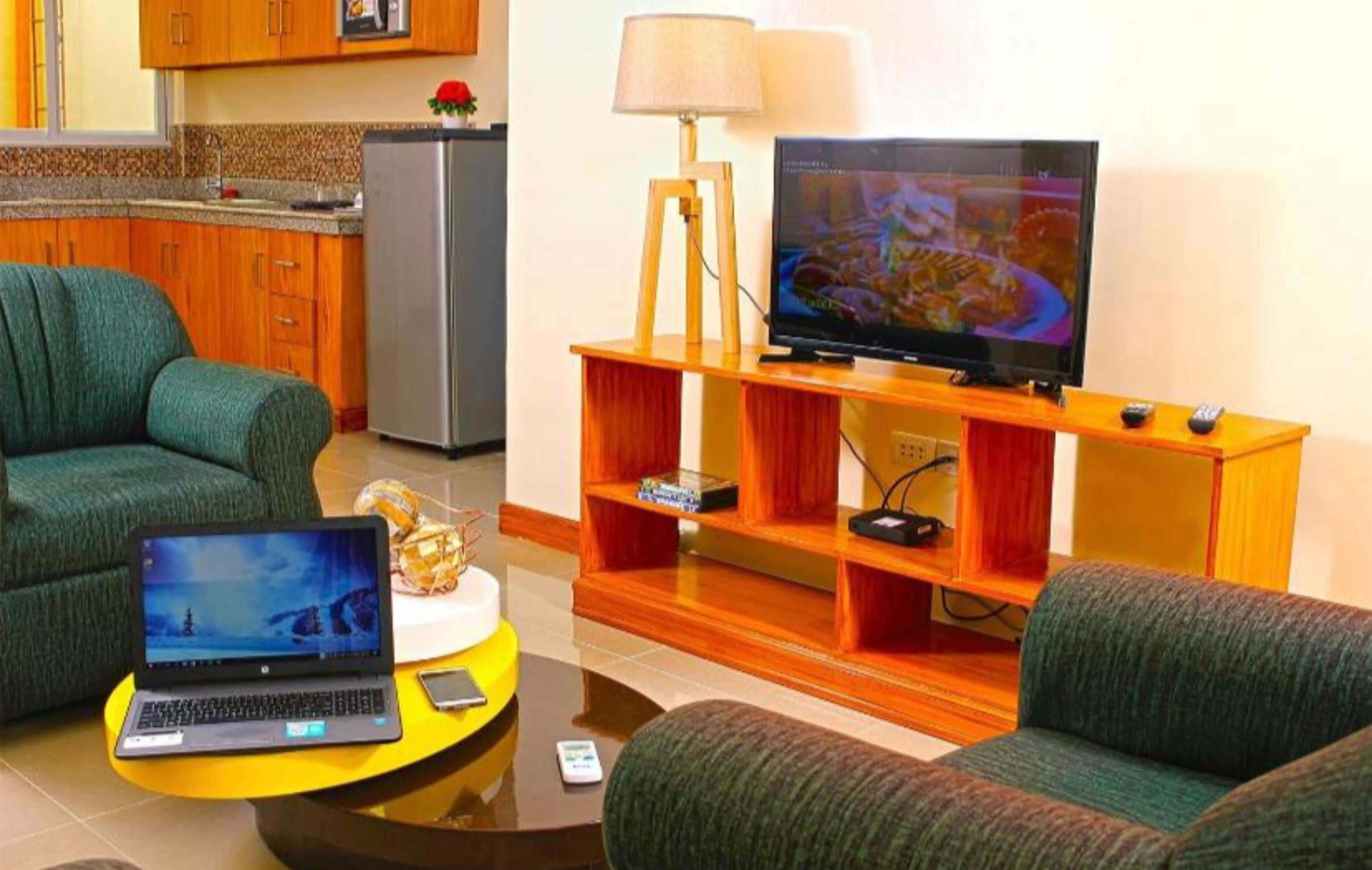 family suite | living room