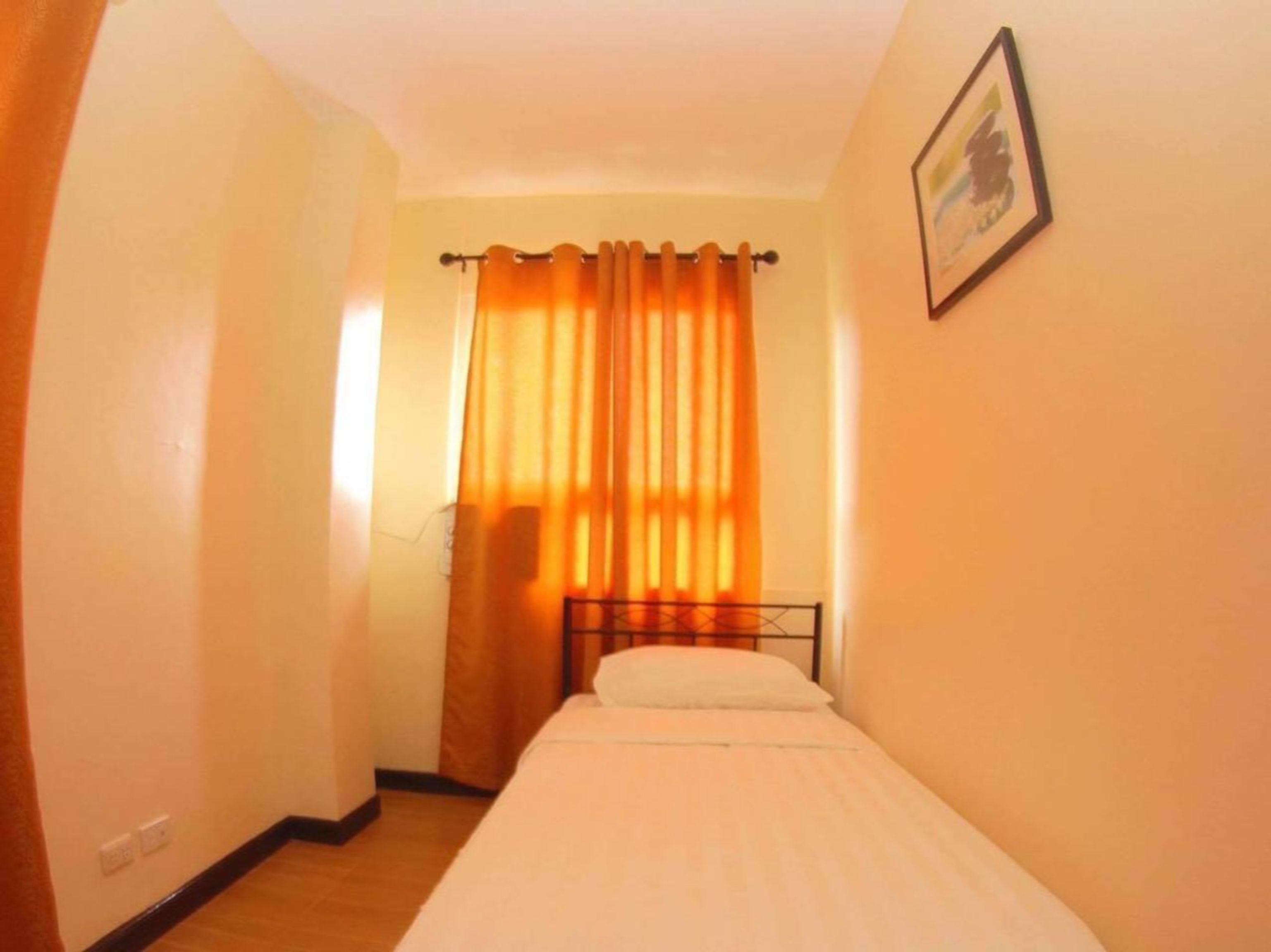 family suite | 3 bedrooms, soundproofing, free wifi, bed sheets