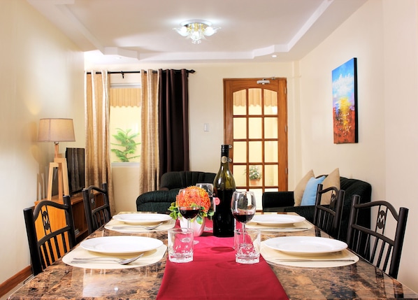 Villa Familiale, 3 chambres | Coin séjour
