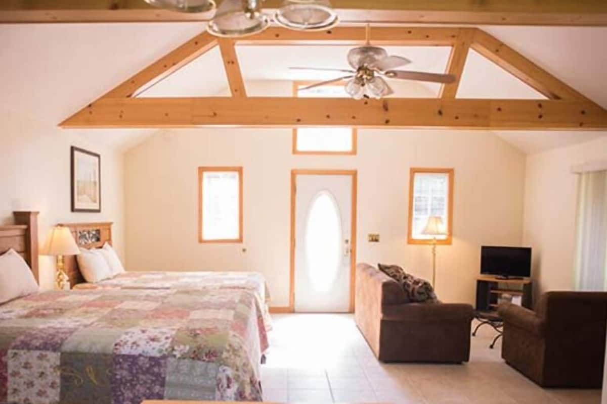 Cabin | Iron/ironing board, free WiFi, bed sheets