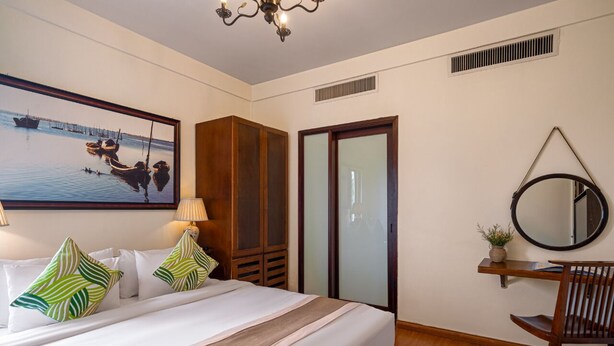 Grand Double Room, River View