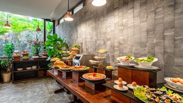 Grand Twin Room, River View | Minibar, in-room safe, desk, laptop workspace