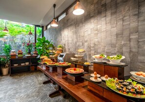 Grand Twin Room, River View | Minibar, in-room safe, desk, laptop workspace