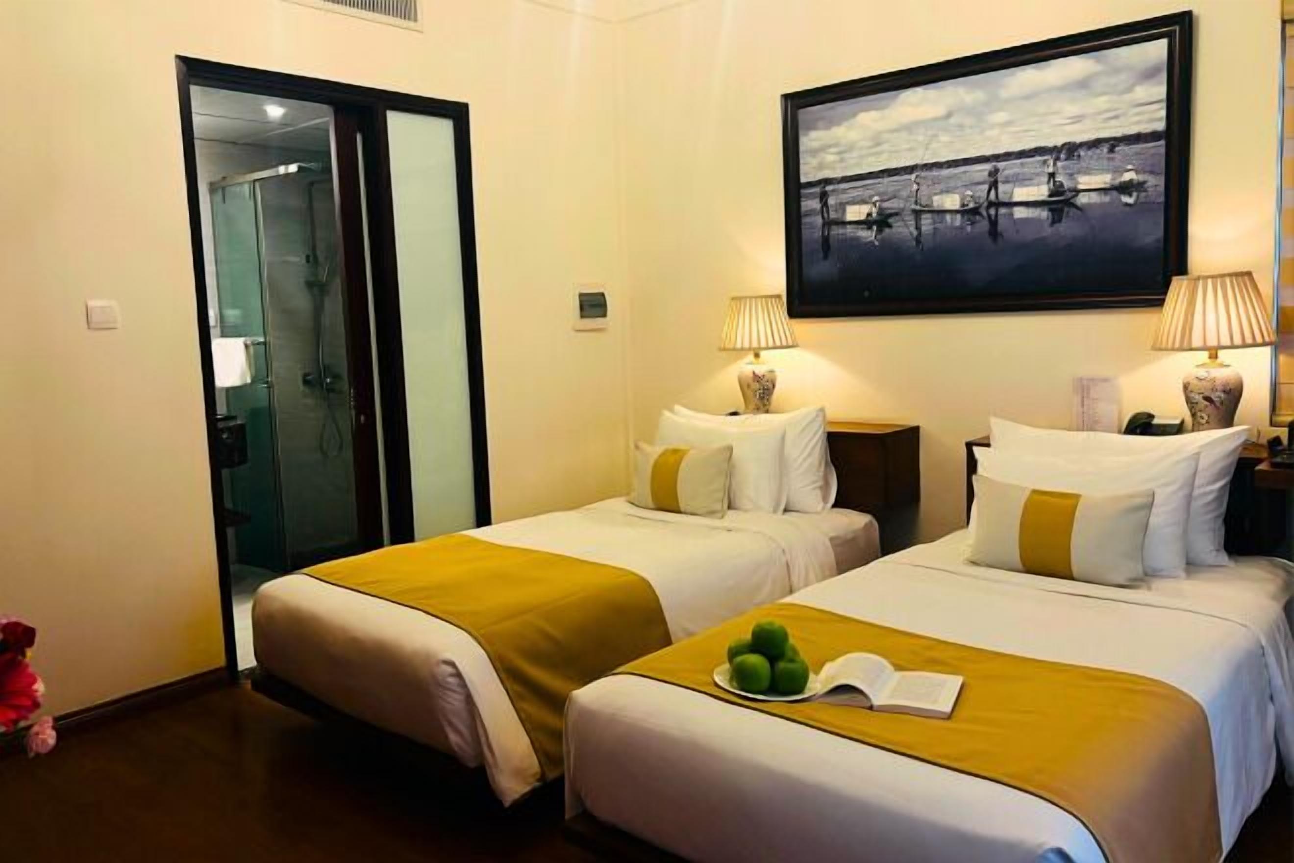 Minibar, in-room safe, desk, laptop workspace