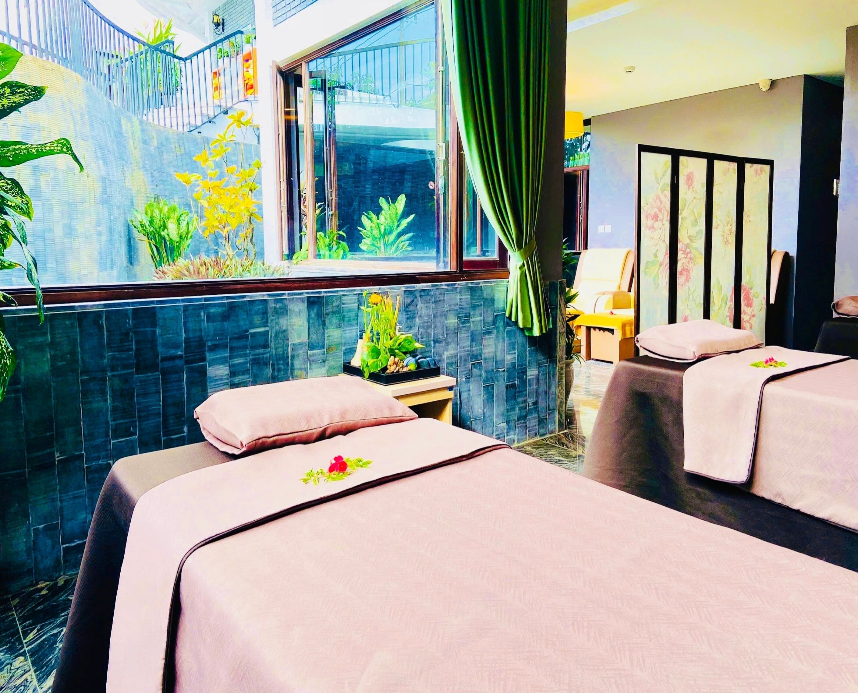 Tratamentos corporais, massagens com pedras quentes