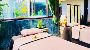 Tratamentos corporais, massagens com pedras quentes