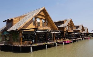 Exterior - Baan Hinwong (Sattahip)