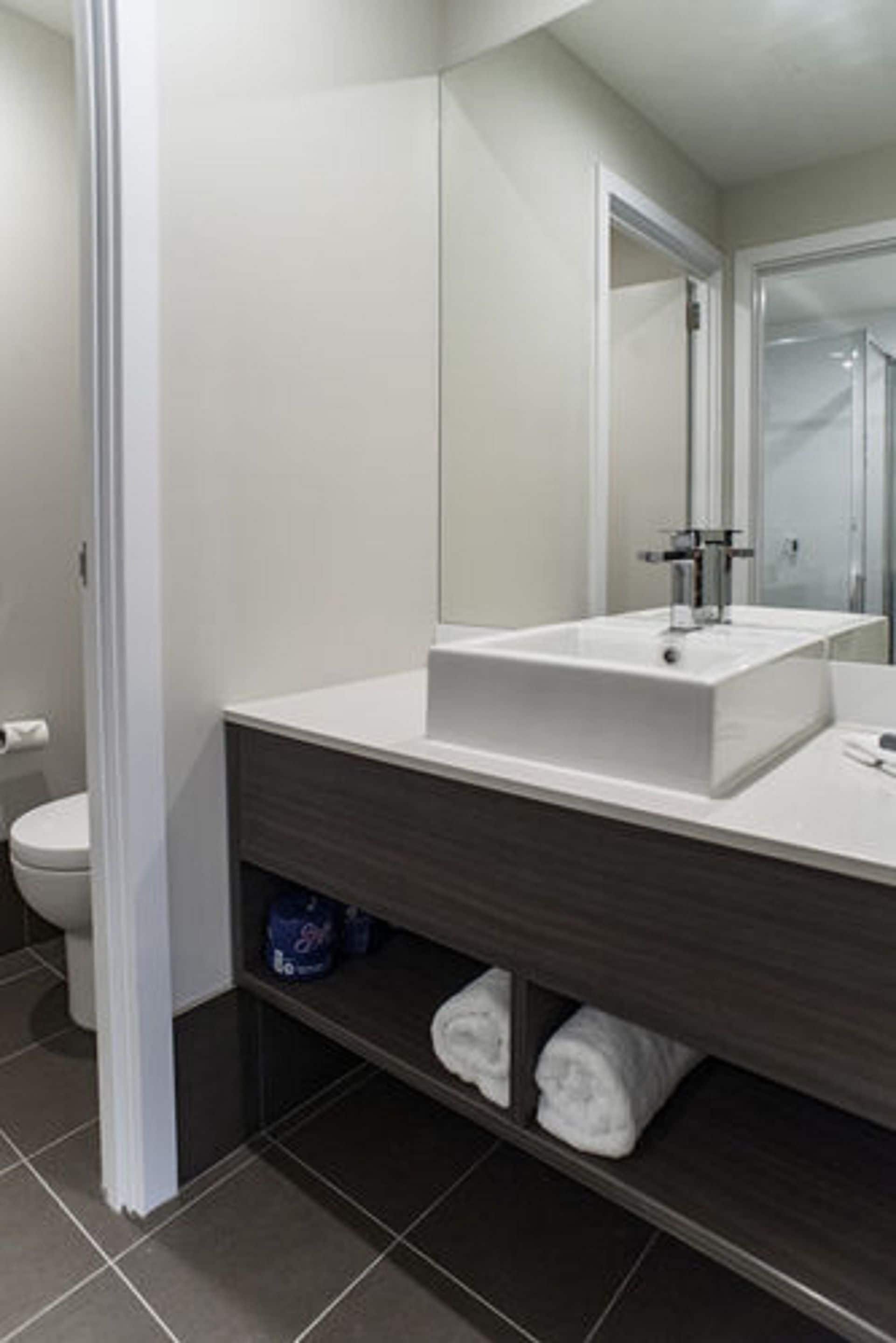 1 bedroom, desk, laptop workspace, free wifi