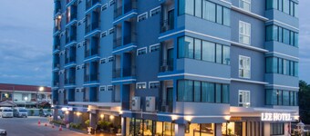 Lee Hotel