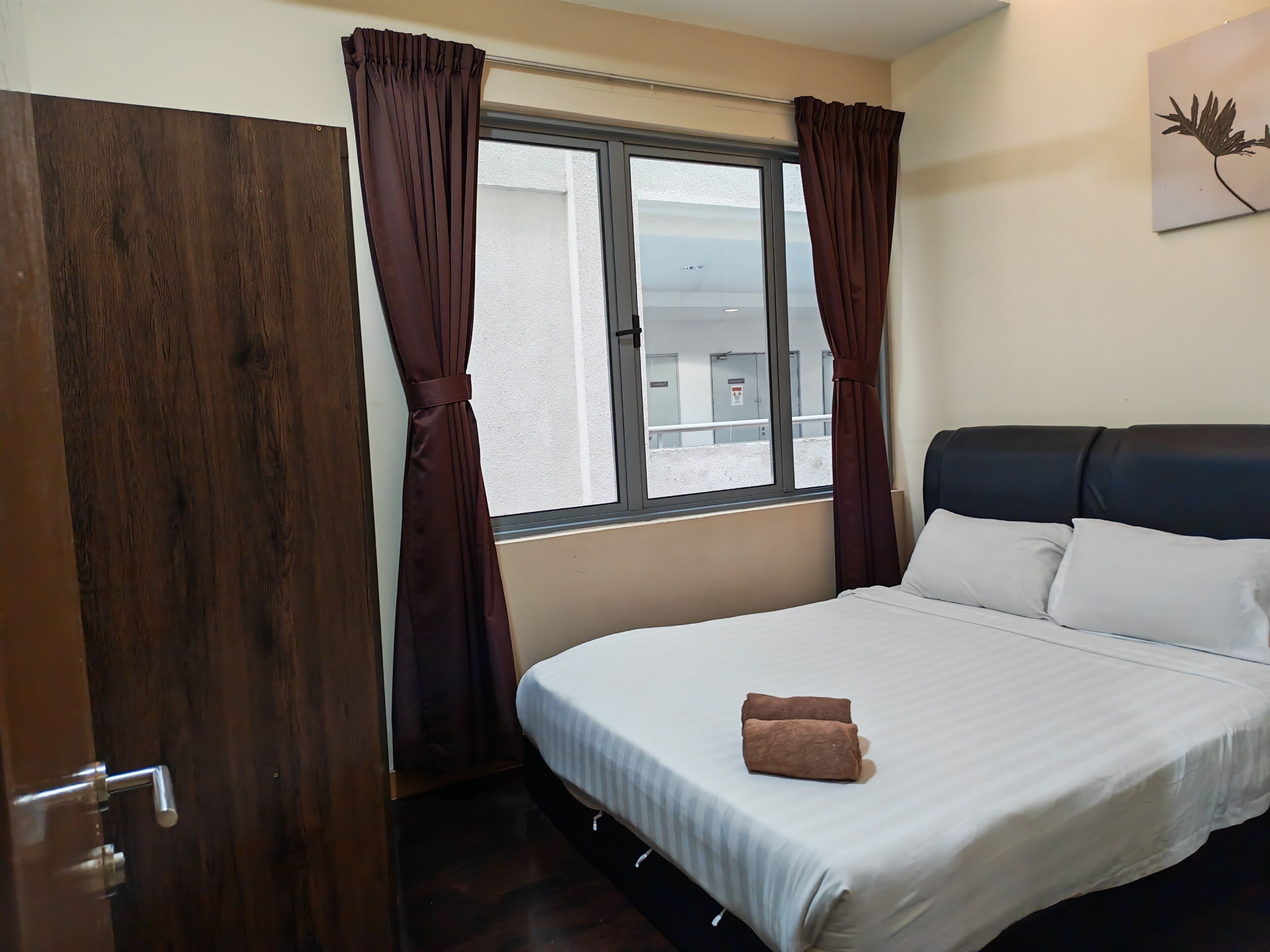 Premium Apartment, 2 Bedrooms, Balcony, City View | Premium bedding, individually decorated, individually furnished, desk
