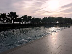 2 outdoor pools