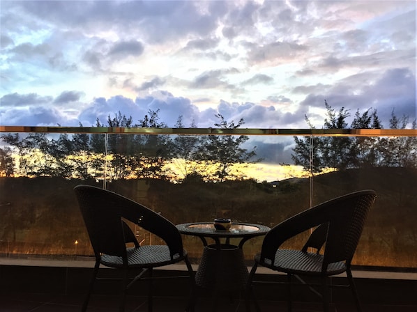 Apartment, 3 Bedrooms, Golf View | Balcony