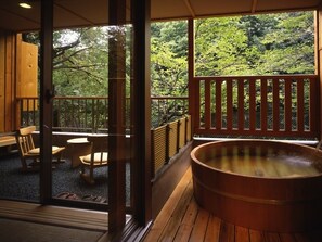 Kamar Tradisional (Japanese Style with Open-air Bath New) | Bathtub besar