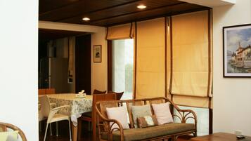 3-Bedroom Villa  | Living area | Flat-screen TV