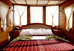 Suite Cabin | Minibar, in-room safe, desk - Amara River Cruise (Mandalay)