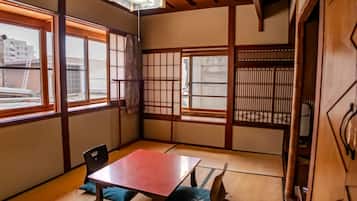 Small Double Room, Non Smoking | Individually decorated, desk, free WiFi