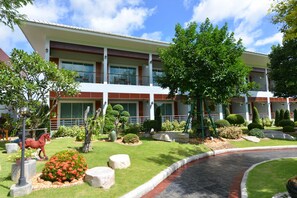 Deluxe Double Room | Garden view - Princess River Kwai (Kanchanaburi)