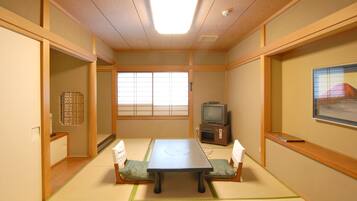 Japanese Style Room with Private Toilet, For 4 People, Smoking