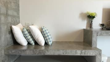 Televisor LCD de 40 polzades amb canals per cable i televisor